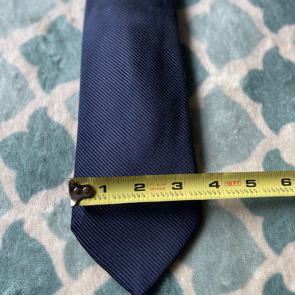 👔 Prada 100% Silk Tie 👔 - Picture 7 of 8